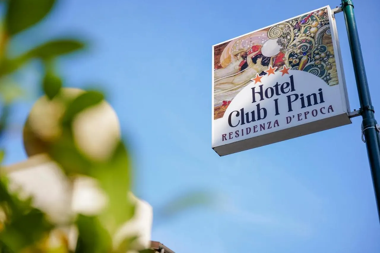 Hotel Club I Pini - Residenza D'Epoca In Versilia Lido di Camaiore Italy