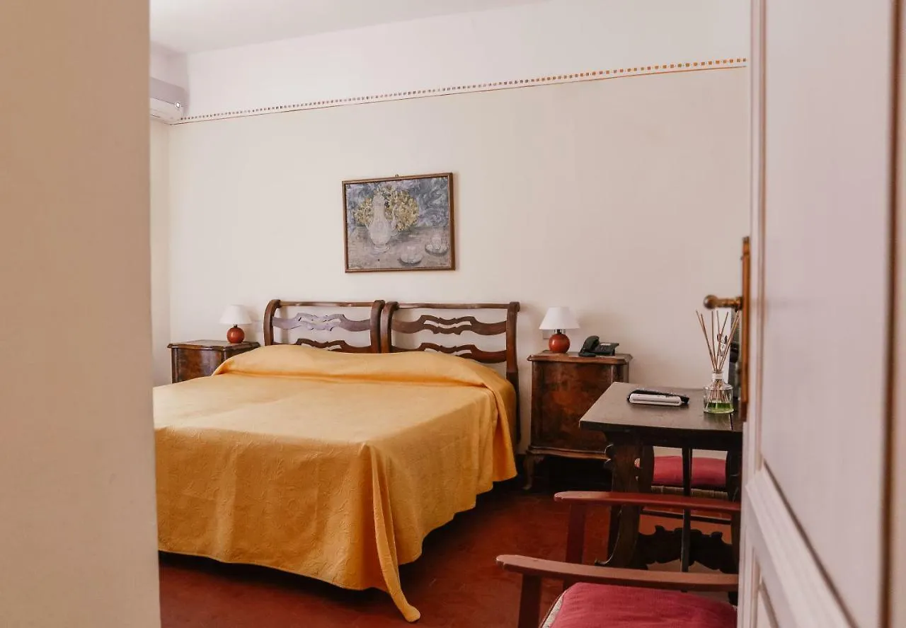Hotel Club I Pini - Residenza D'Epoca In Versilia Lido di Camaiore